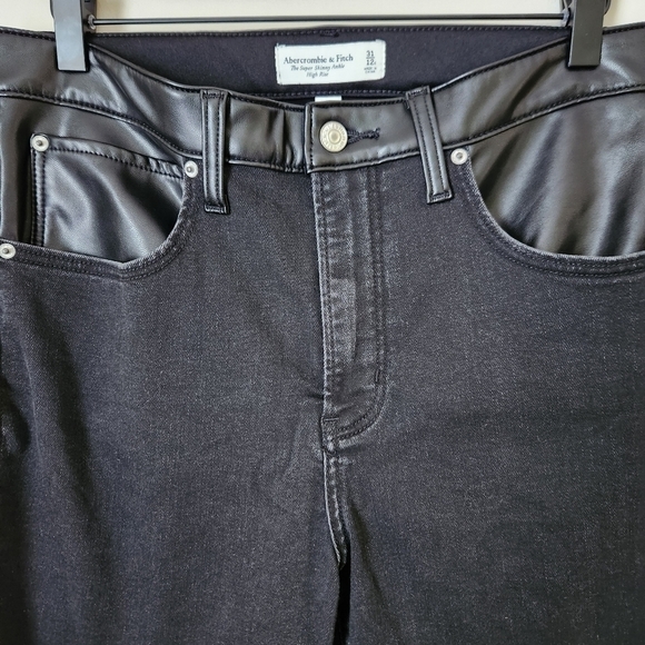 Abercrombie & Fitch | Curve Love Super Skinny Ankle High Rise Jeans Leather Trim - Picture 6 of 13